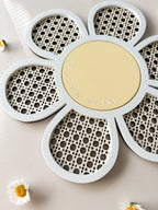 Daisy Name Plate
